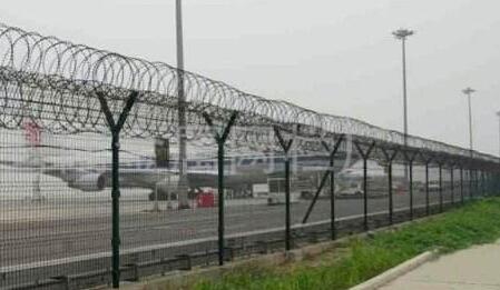 機(jī)場(chǎng)護(hù)欄.jpg 機(jī)場(chǎng)護(hù)欄.jpg